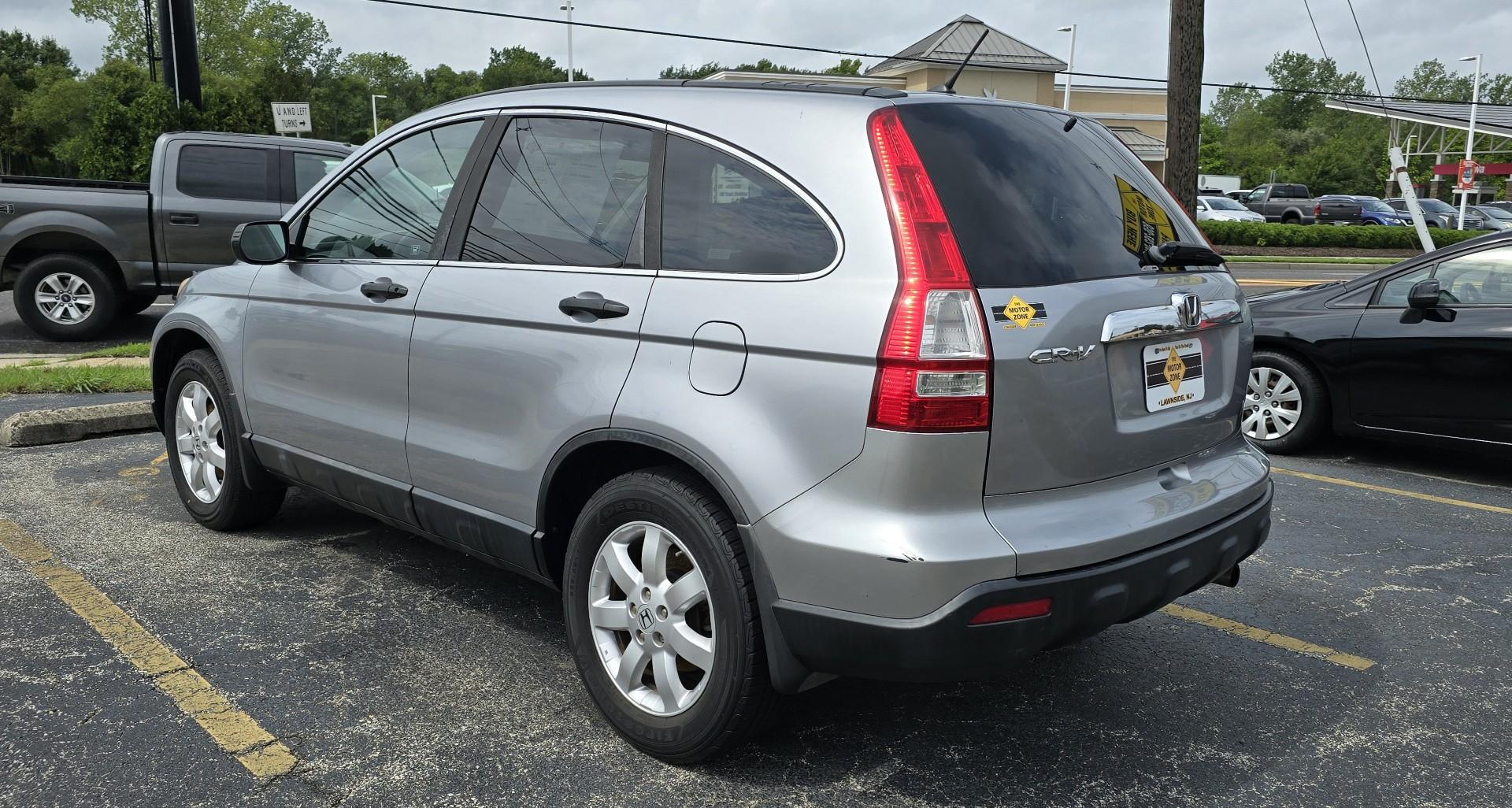 2007 Silver Honda CR-V EX (5J6RE48537L) with an 4-Cyl, VTEC, 2.4 Liter engine, Automatic transmission, located at 1010 N White Horse Pike, Stratford, NJ, 08084, (856) 262-9500, 39.838921, -75.011497 - Photo#2