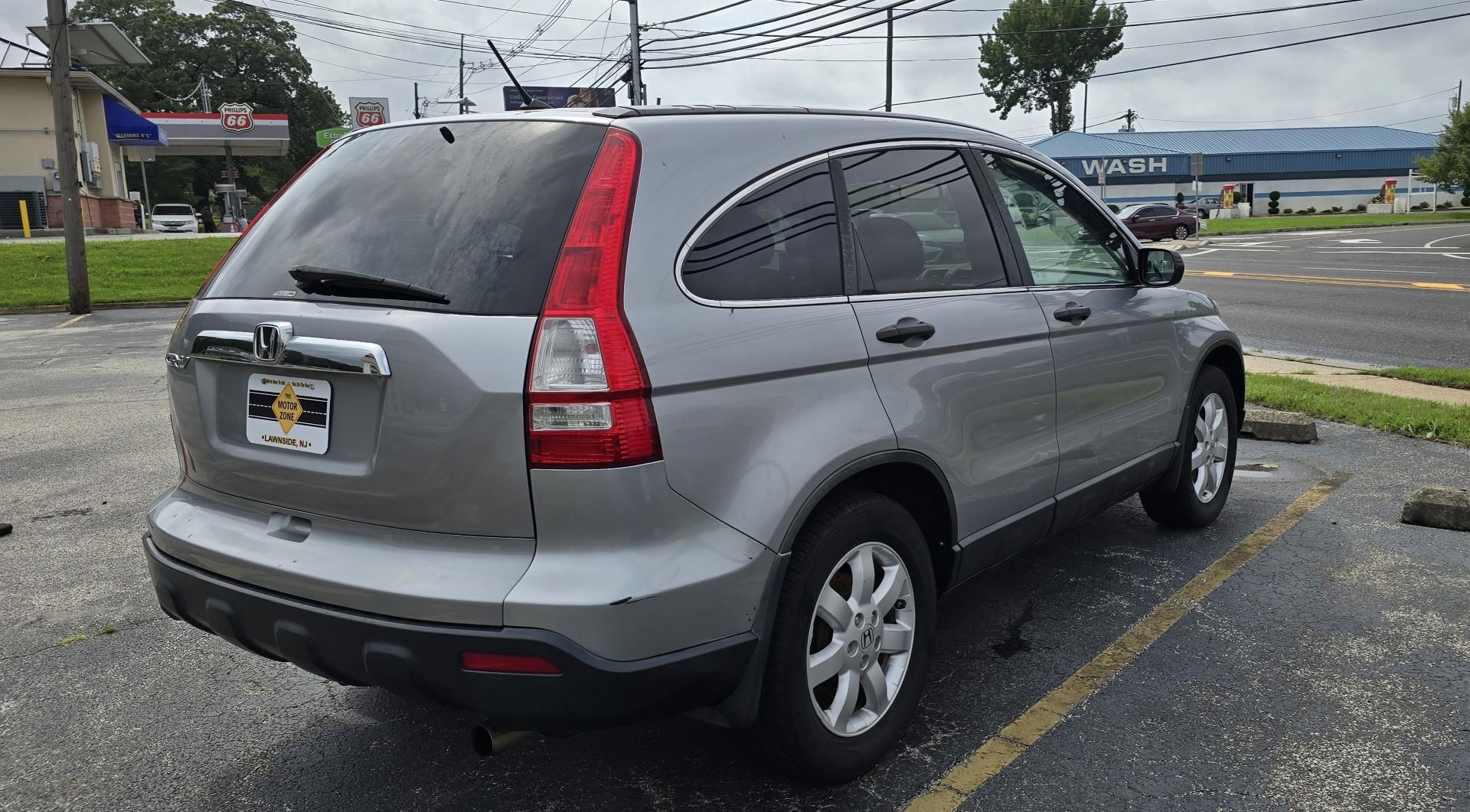 2007 Silver Honda CR-V EX (5J6RE48537L) with an 4-Cyl, VTEC, 2.4 Liter engine, Automatic transmission, located at 1010 N White Horse Pike, Stratford, NJ, 08084, (856) 262-9500, 39.838921, -75.011497 - Photo#3