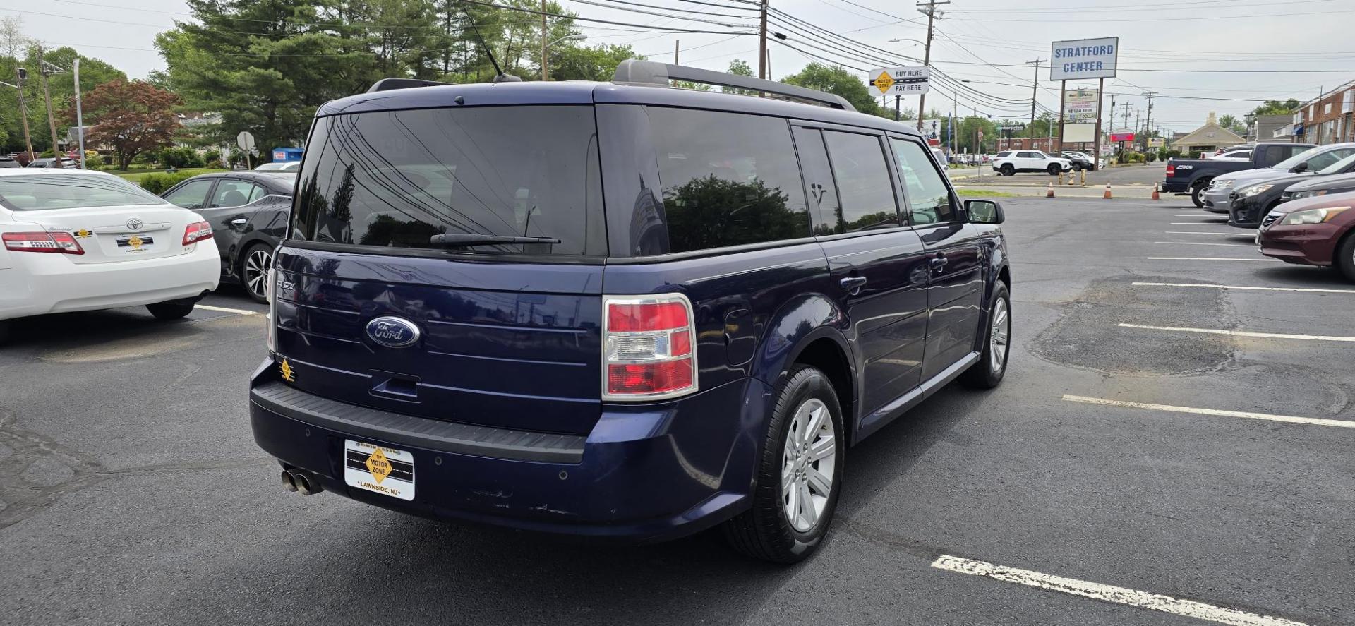 2011 Blue Ford Flex SE (2FMGK5BC0BB) with an V6, 3.5 Liter engine, Automatic, 6-Spd transmission, located at 1010 N White Horse Pike, Stratford, NJ, 08084, (856) 262-9500, 39.838921, -75.011497 - Photo#3