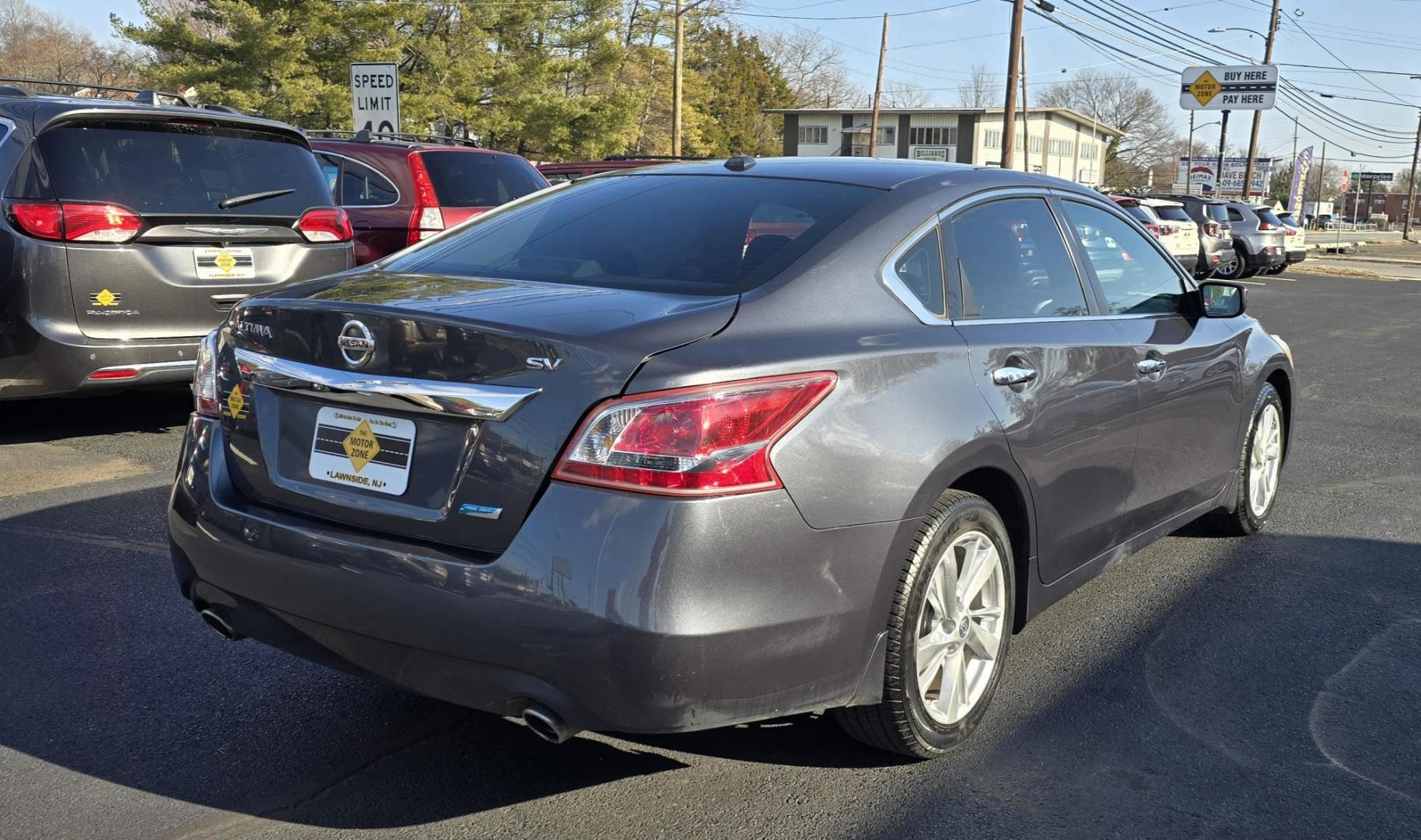 2013 Gray NISSAN Altima SV (1N4AL3AP3DN) with an 4-Cyl, 2.5 Liter engine, AUTOMATIC transmission, located at 1010 N White Horse Pike, Stratford, NJ, 08084, (856) 262-9500, 39.838921, -75.011497 - Photo#2