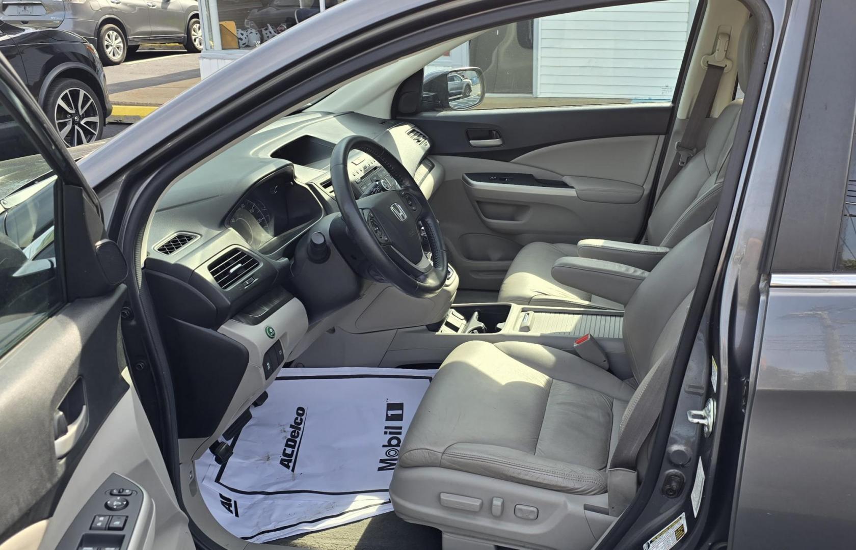 2014 Gray Honda CR-V EX-L (2HKRM4H7XEH) with an 4-Cyl, i-VTEC, 2.4 Liter engine, Automatic, 5-Spd transmission, located at 1010 N White Horse Pike, Stratford, NJ, 08084, (856) 262-9500, 39.838921, -75.011497 - Photo#5