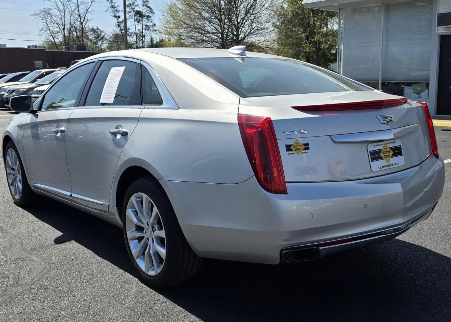 2017 Silver /Black Cadillac XTS Luxury FWD (2G61M5S35H9) with an 3.6L V6 DOHC 24V engine, 6A transmission, located at 1010 N White Horse Pike, Stratford, NJ, 08084, (856) 262-9500, 39.838921, -75.011497 - Photo#3