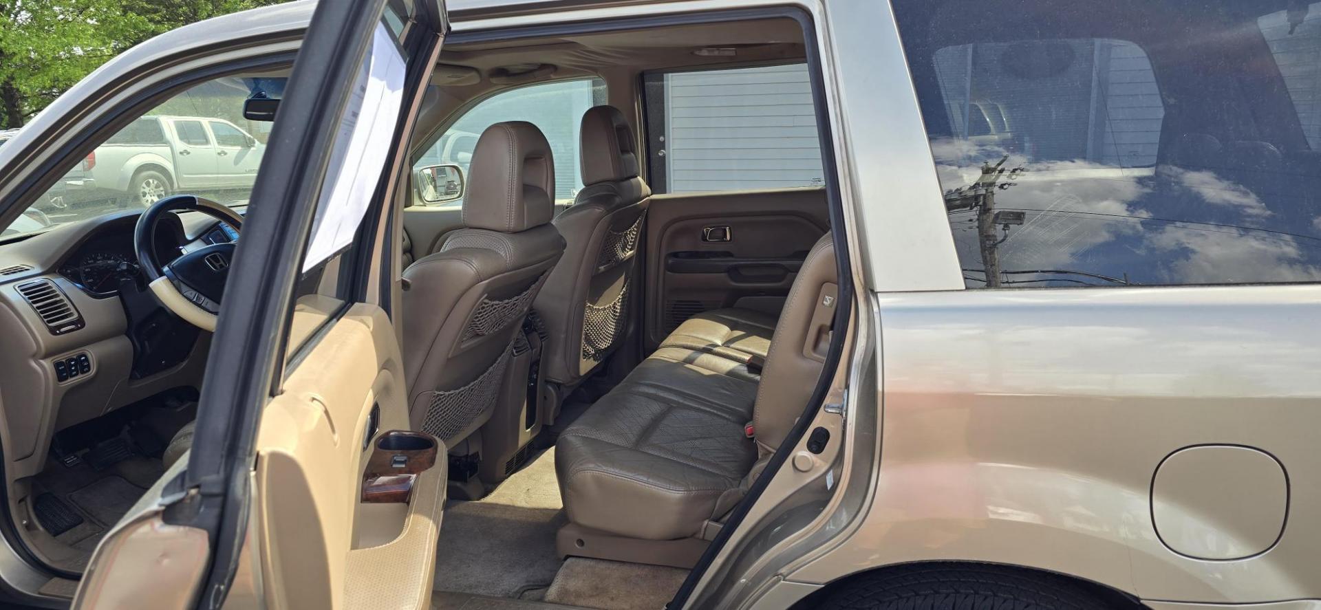 2005 GOLD /TAN Honda Pilot EX w/ Leather (5FNYF18585B) with an 3.5L V6 SOHC 24V engine, 5-Speed Automatic Overdrive transmission, located at 1010 N White Horse Pike, Stratford, NJ, 08084, (856) 262-9500, 39.838921, -75.011497 - Photo#8