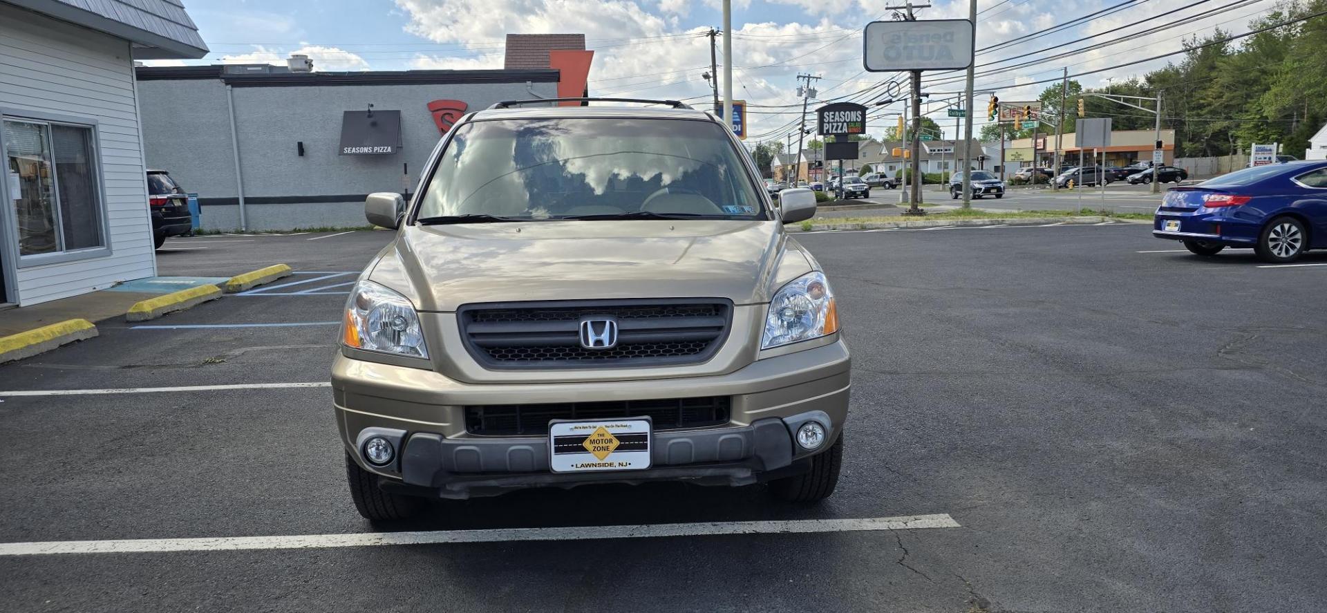 2005 GOLD /TAN Honda Pilot EX w/ Leather (5FNYF18585B) with an 3.5L V6 SOHC 24V engine, 5-Speed Automatic Overdrive transmission, located at 1010 N White Horse Pike, Stratford, NJ, 08084, (856) 262-9500, 39.838921, -75.011497 - Photo#5