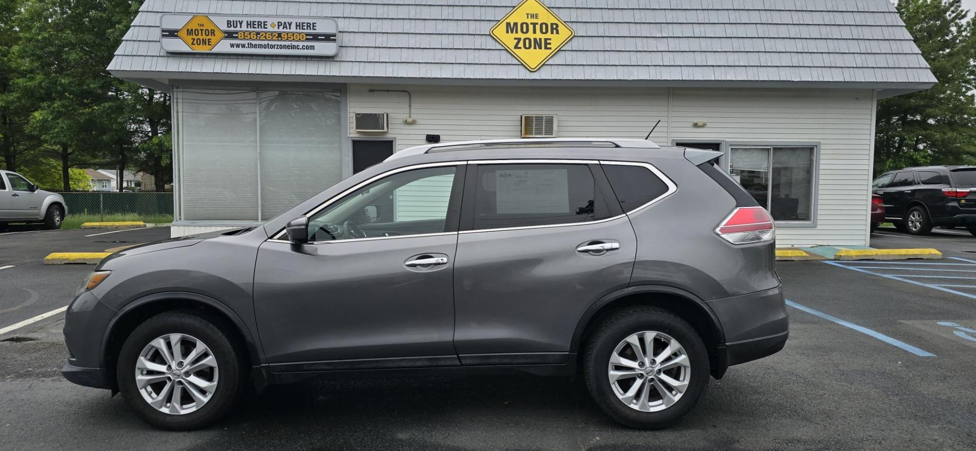 2014 Gray /Black Nissan Rogue S AWD (5N1AT2MV9EC) with an 2.5L L4 DOHC 16V engine, Continuously Variable Transmission transmission, located at 1010 N White Horse Pike, Stratford, NJ, 08084, (856) 262-9500, 39.838921, -75.011497 - Photo#4