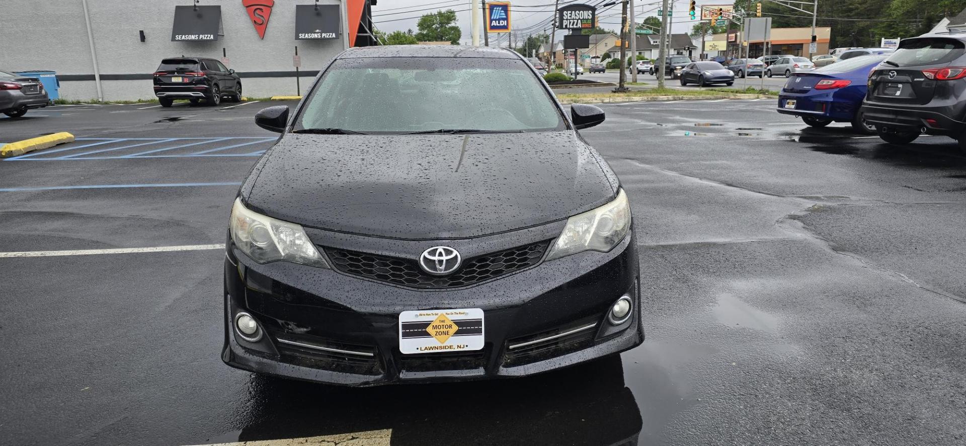 2013 Black /Black Toyota Camry SE (4T1BF1FK9DU) with an 2.5L L4 DOHC 16V engine, 6-Speed Automatic transmission, located at 1010 N White Horse Pike, Stratford, NJ, 08084, (856) 262-9500, 39.838921, -75.011497 - Photo#5