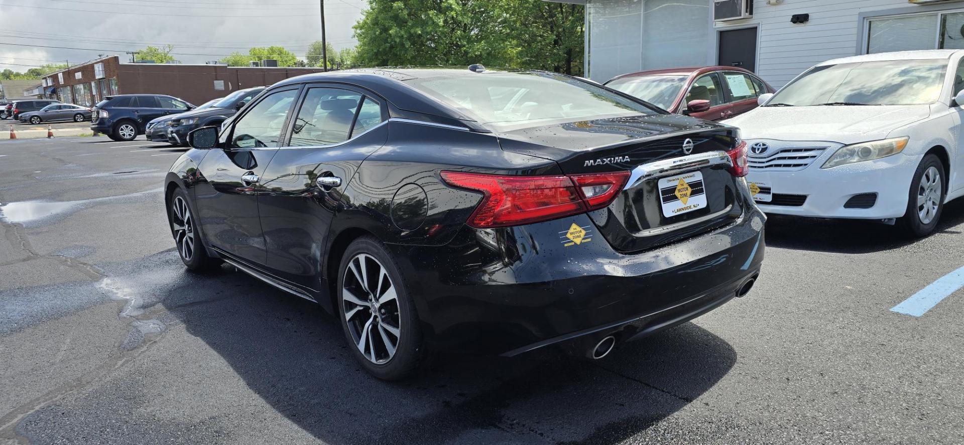 2018 Black /Black Nissan Maxima 3.5 SV (1N4AA6AP4JC) with an 3.5L V6 DOHC 24V engine, CVT transmission, located at 1010 N White Horse Pike, Stratford, NJ, 08084, (856) 262-9500, 39.838921, -75.011497 - Photo#2