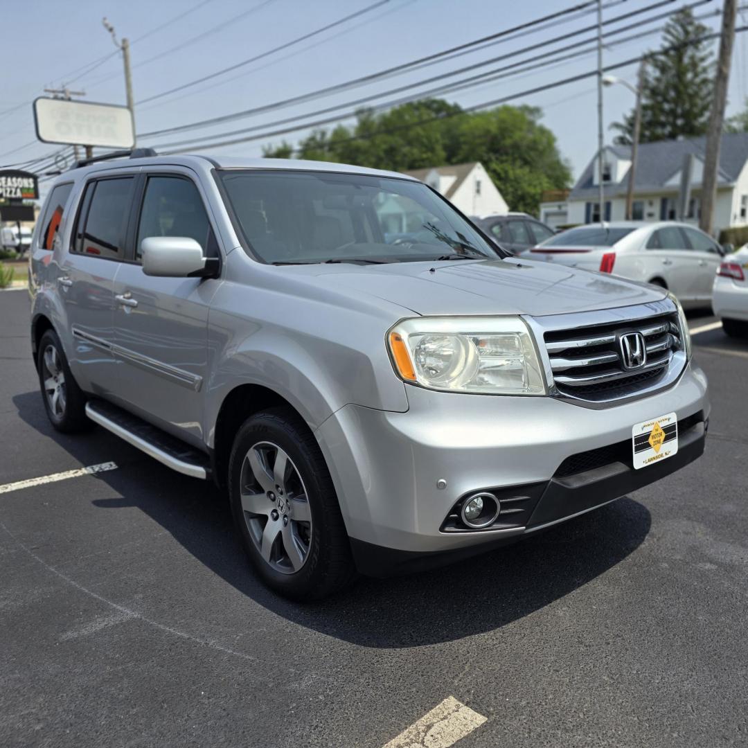 2013 Silver /GRAY Honda Pilot Touring 4WD 5-Spd AT with DVD (5FNYF4H94DB) with an 3.5L V6 SOHC 24V engine, 5-Speed Automatic transmission, located at 1010 N White Horse Pike, Stratford, NJ, 08084, (856) 262-9500, 39.838921, -75.011497 - Photo#1