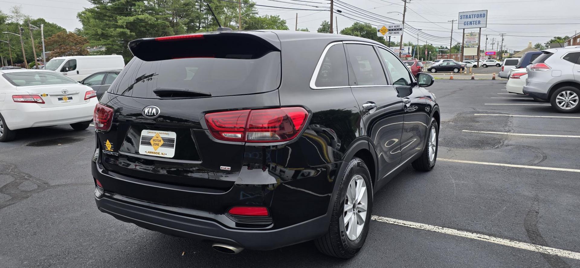 2019 Black /Cream Kia Sorento LX 2WD (5XYPG4A30KG) with an 2.4L L4 DOHC 16V engine, 6A transmission, located at 1010 N White Horse Pike, Stratford, NJ, 08084, (856) 262-9500, 39.838921, -75.011497 - Photo#2