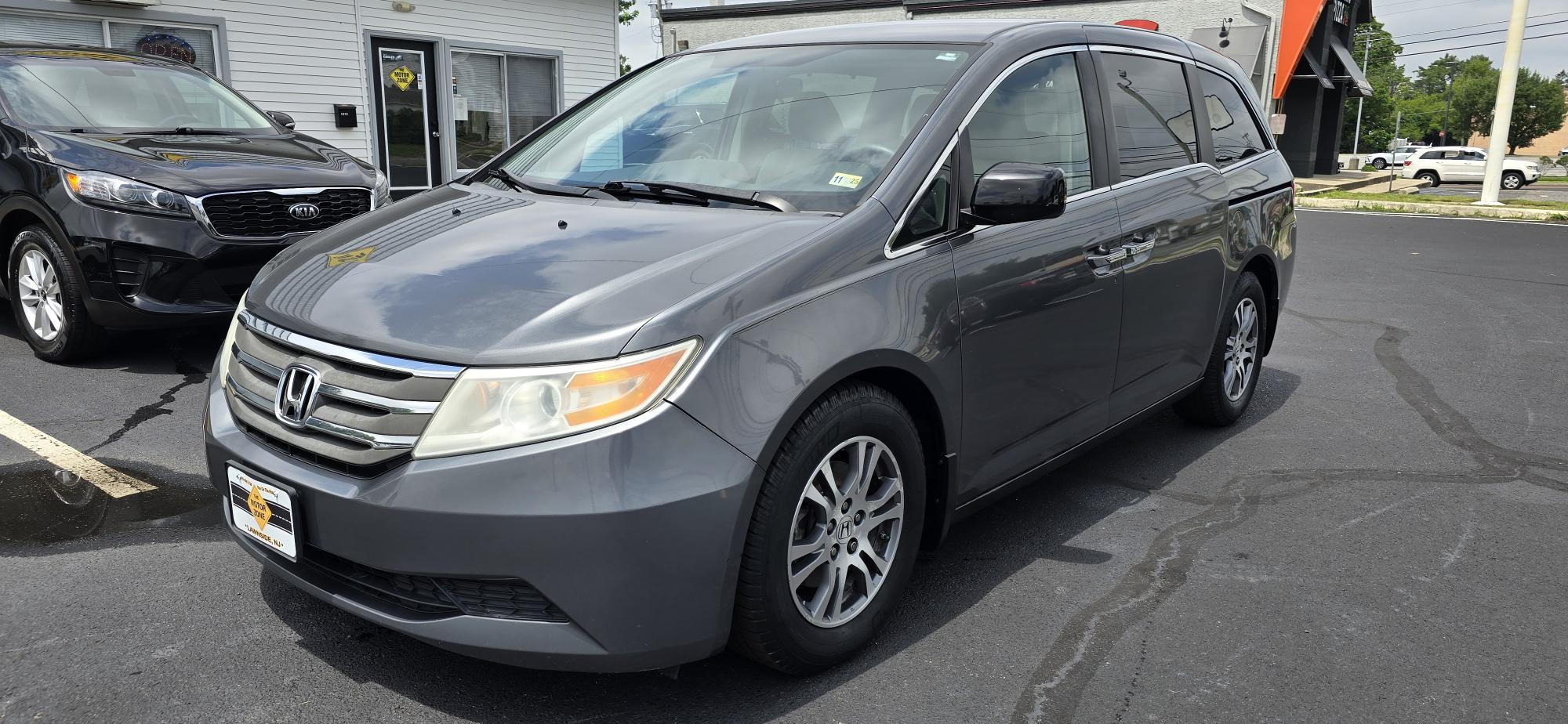 photo of 2013 Honda Odyssey EX