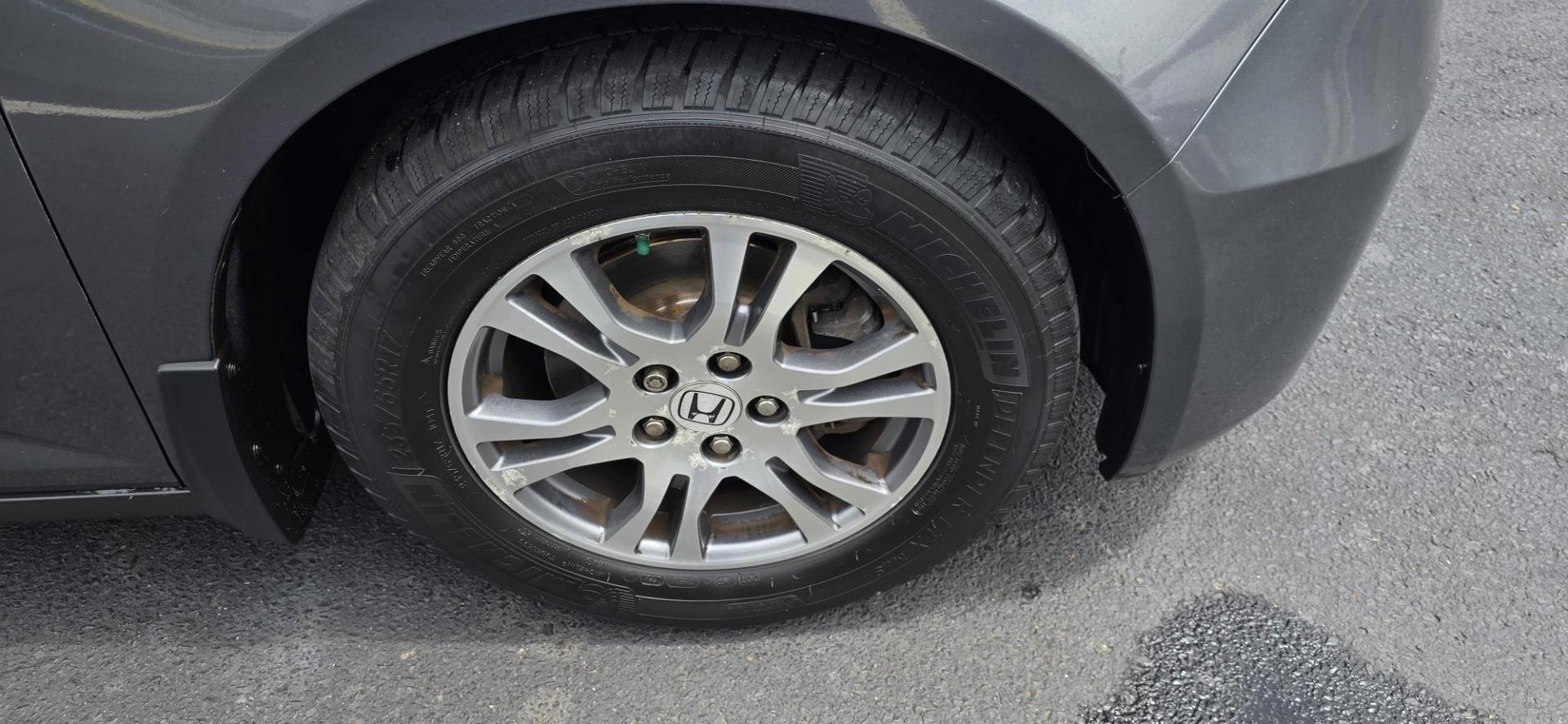 2013 Gray /Silver Honda Odyssey EX (5FNRL5H44DB) with an 3.5L V6 SOHC 24V engine, 5-Speed Automatic transmission, located at 1010 N White Horse Pike, Stratford, NJ, 08084, (856) 262-9500, 39.838921, -75.011497 - If an SUV is just too big and too fuel-thirsty, the 2013 Honda Odyssey is your next best bet. It’s EPA-rated at 28 mpg on the highway, has a stylish and modern exterior and lots of room for kids and cargo; it’s one of the best bargains on the market. No one lusts after minivans. They are ofte - Photo#10