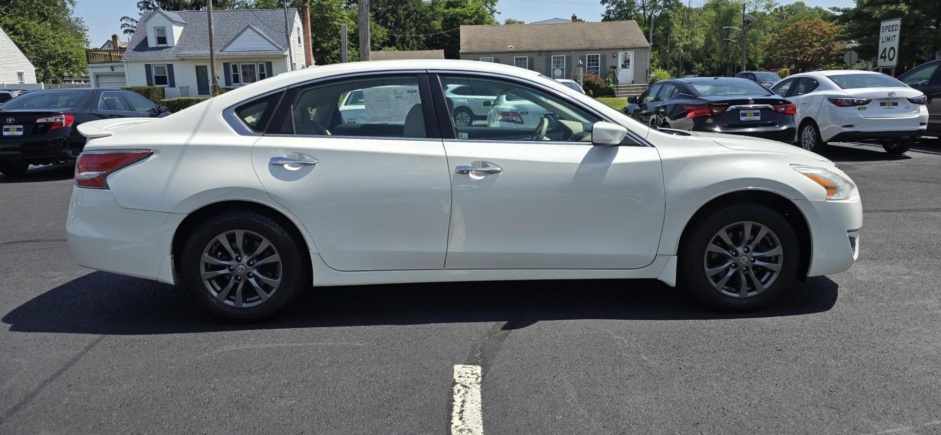 2015 Pearl White /Tan Nissan Altima 2.5 S (1N4AL3AP5FN) with an 2.5L L4 DOHC 16V engine, Continuously Variable Transmission transmission, located at 1010 N White Horse Pike, Stratford, NJ, 08084, (856) 262-9500, 39.838921, -75.011497 - The 2015 Nissan Altima continues to be a top choice among family sedans, delivering excellent fuel economy and a rare blend of comfort and agility. The 2015 Nissan Altima is a "just right" family sedan in most respects. You want fuel economy? Both the four-cylinder engine and the V6 are class leade - Photo#3