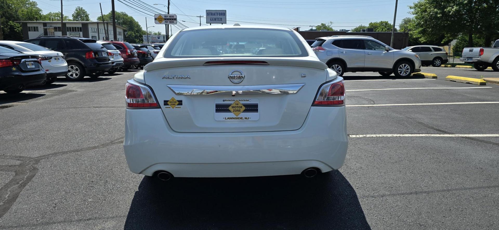 2015 Pearl White /Tan Nissan Altima 2.5 S (1N4AL3AP5FN) with an 2.5L L4 DOHC 16V engine, Continuously Variable Transmission transmission, located at 1010 N White Horse Pike, Stratford, NJ, 08084, (856) 262-9500, 39.838921, -75.011497 - The 2015 Nissan Altima continues to be a top choice among family sedans, delivering excellent fuel economy and a rare blend of comfort and agility. The 2015 Nissan Altima is a "just right" family sedan in most respects. You want fuel economy? Both the four-cylinder engine and the V6 are class leade - Photo#5