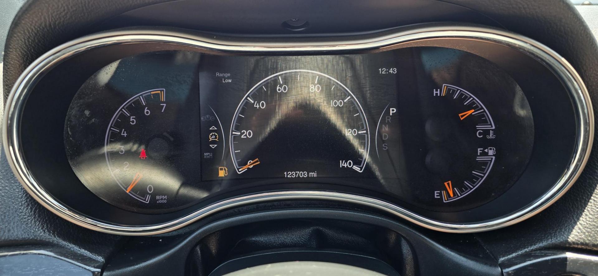 2014 Gray /Black Jeep Grand Cherokee Laredo 4WD (1C4RJFAG2EC) with an 3.6L V6 DOHC 24V engine, 5-Speed Automatic transmission, located at 1010 N White Horse Pike, Stratford, NJ, 08084, (856) 262-9500, 39.838921, -75.011497 - If you want a midsize SUV that does a little of everything, the 2014 Jeep Grand Cherokee is tough to beat. Its well-trimmed cabin is comfy for five, and it's one of the few remaining utility vehicles that can handle both off-road trails and daily commutes. If you haven't been around a new Grand C - Photo#13