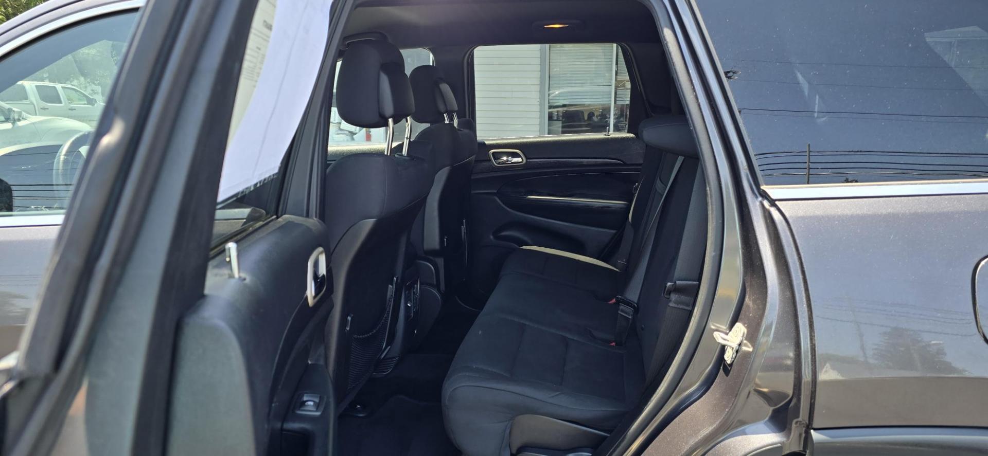2014 Gray /Black Jeep Grand Cherokee Laredo 4WD (1C4RJFAG2EC) with an 3.6L V6 DOHC 24V engine, 5-Speed Automatic transmission, located at 1010 N White Horse Pike, Stratford, NJ, 08084, (856) 262-9500, 39.838921, -75.011497 - If you want a midsize SUV that does a little of everything, the 2014 Jeep Grand Cherokee is tough to beat. Its well-trimmed cabin is comfy for five, and it's one of the few remaining utility vehicles that can handle both off-road trails and daily commutes. If you haven't been around a new Grand C - Photo#10
