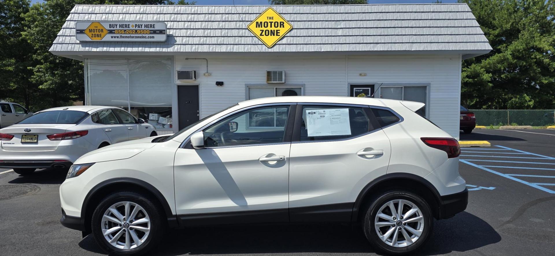 2019 White /Black Nissan Rogue Sport SPORT AWD (JN1BJ1CR0KW) with an 2.0L L4 DOHC 16V engine, CVT transmission, located at 1010 N White Horse Pike, Stratford, NJ, 08084, (856) 262-9500, 39.838921, -75.011497 - Photo#7