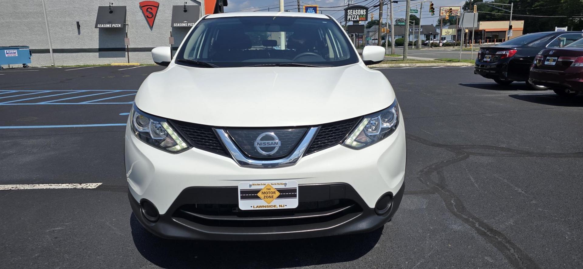 2019 White /Black Nissan Rogue Sport SPORT AWD (JN1BJ1CR0KW) with an 2.0L L4 DOHC 16V engine, CVT transmission, located at 1010 N White Horse Pike, Stratford, NJ, 08084, (856) 262-9500, 39.838921, -75.011497 - Photo#4