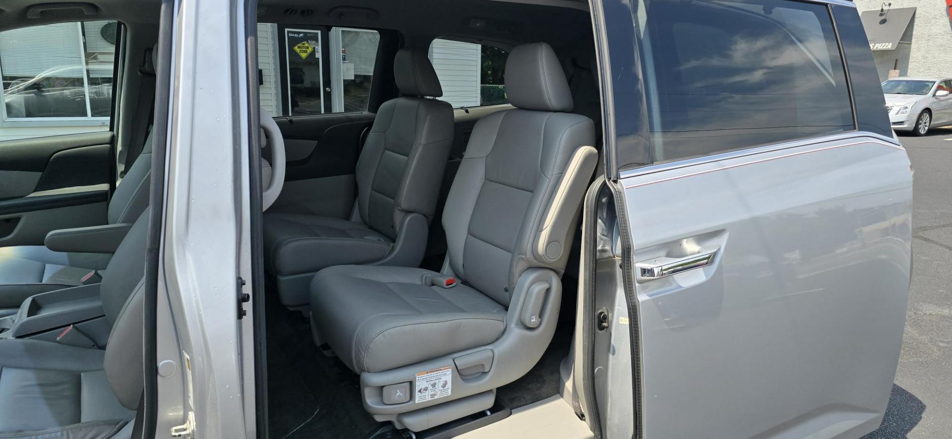 2013 Silver /SILVER Honda Odyssey Touring (5FNRL5H91DB) with an 3.5L V6 SOHC 24V engine, 5-Speed Automatic transmission, located at 1010 N White Horse Pike, Stratford, NJ, 08084, (856) 262-9500, 39.838921, -75.011497 - Photo#8