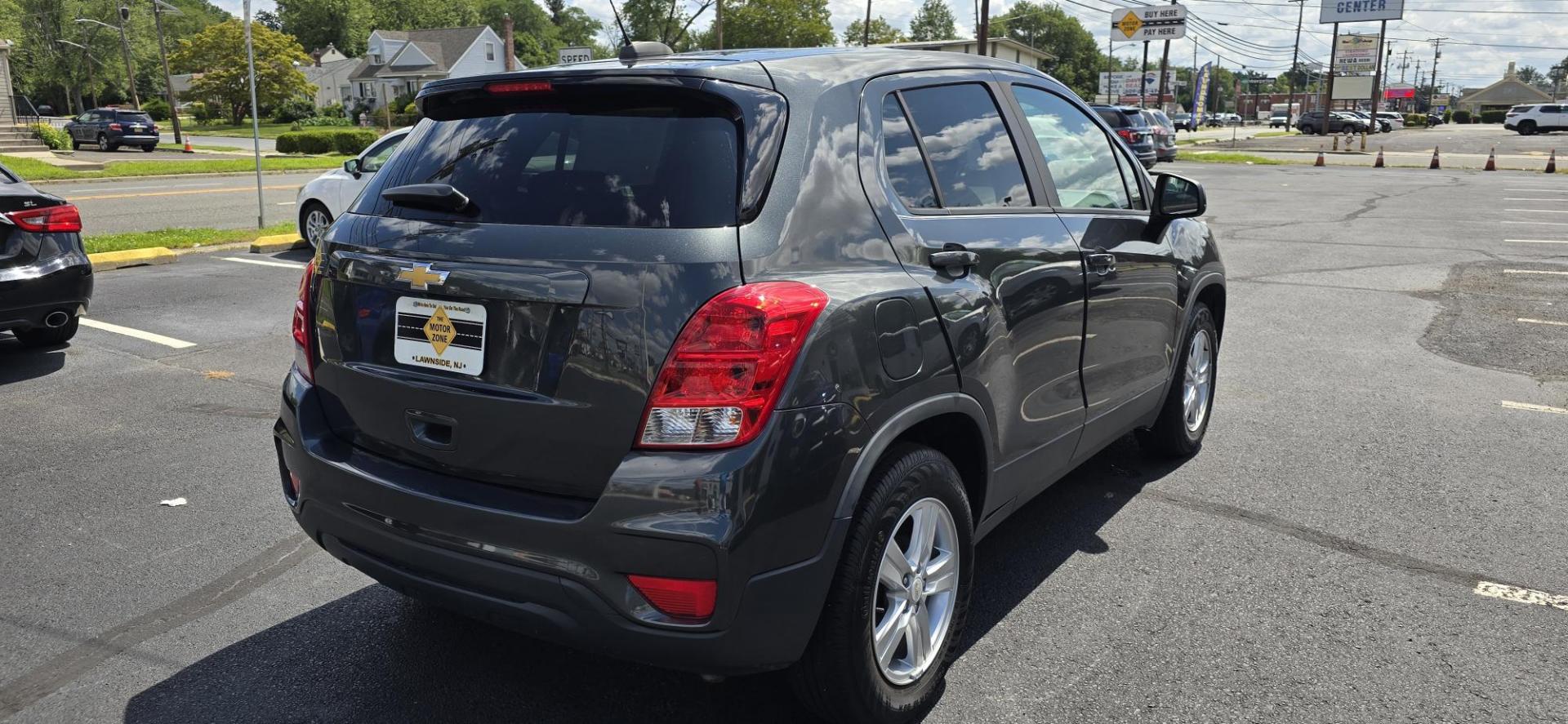 2020 Gray /Black Chevrolet Trax LS FWD (3GNCJKSB5LL) with an 1.4L L4 DOHC 16V engine, 6A transmission, located at 1010 N White Horse Pike, Stratford, NJ, 08084, (856) 262-9500, 39.838921, -75.011497 - Photo#4