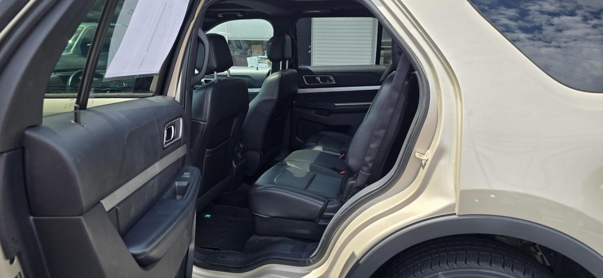 2017 GOLD /Black Ford Explorer XLT 4WD (1FM5K8DHXHG) with an 2.3L L4 DOHC 16V engine, 6A transmission, located at 1010 N White Horse Pike, Stratford, NJ, 08084, (856) 262-9500, 39.838921, -75.011497 - Photo#10