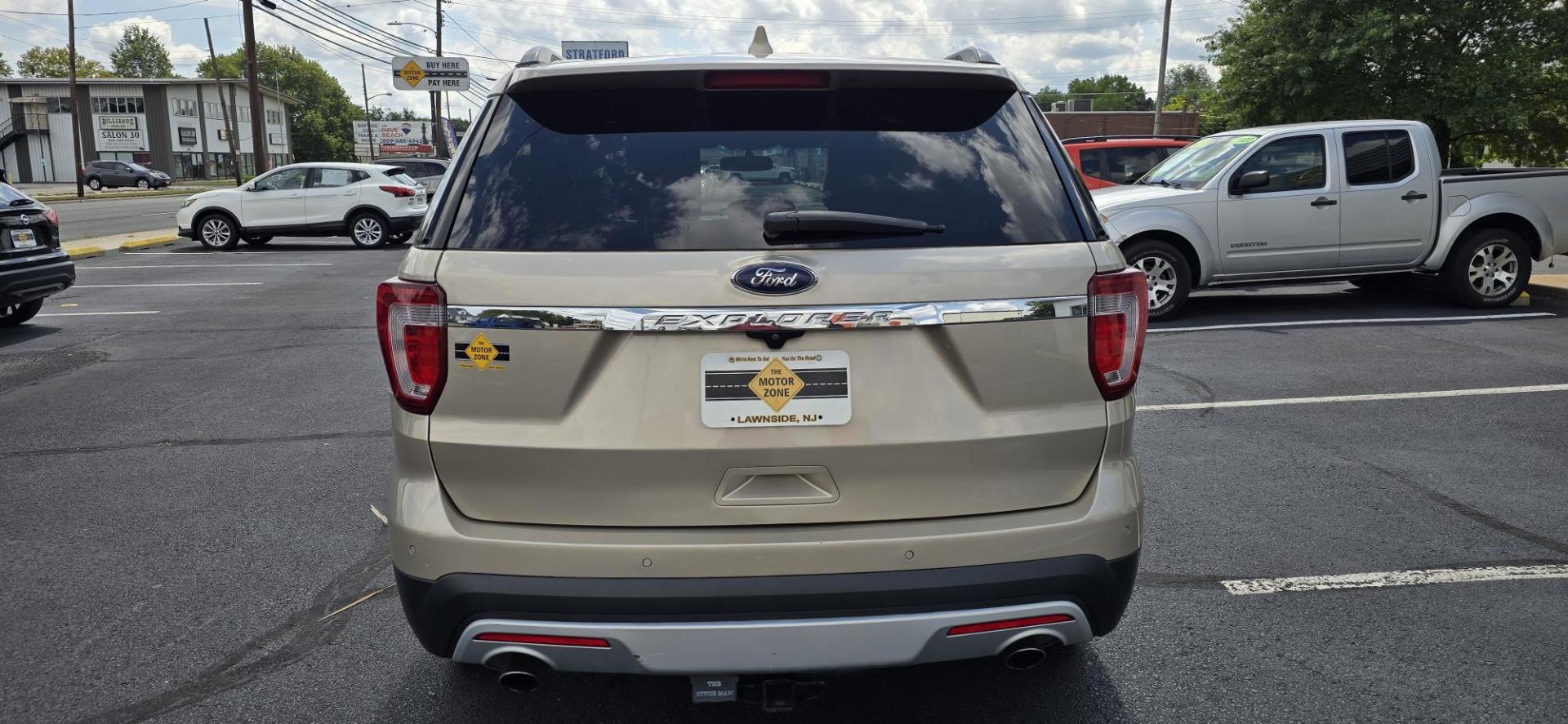 2017 GOLD /Black Ford Explorer XLT 4WD (1FM5K8DHXHG) with an 2.3L L4 DOHC 16V engine, 6A transmission, located at 1010 N White Horse Pike, Stratford, NJ, 08084, (856) 262-9500, 39.838921, -75.011497 - Photo#3