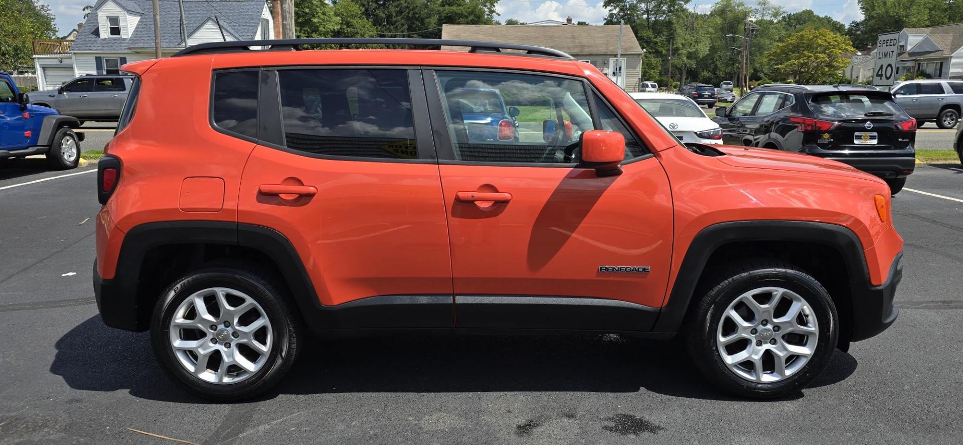 2018 ORANGE /BLACK Jeep Renegade Latitude 4WD (ZACCJBBB2JP) with an 2.4L L4 DOHC 16V engine, Automatic 9-Spd w/Overdrive transmission, located at 1010 N White Horse Pike, Stratford, NJ, 08084, (856) 262-9500, 39.838921, -75.011497 - Photo#3