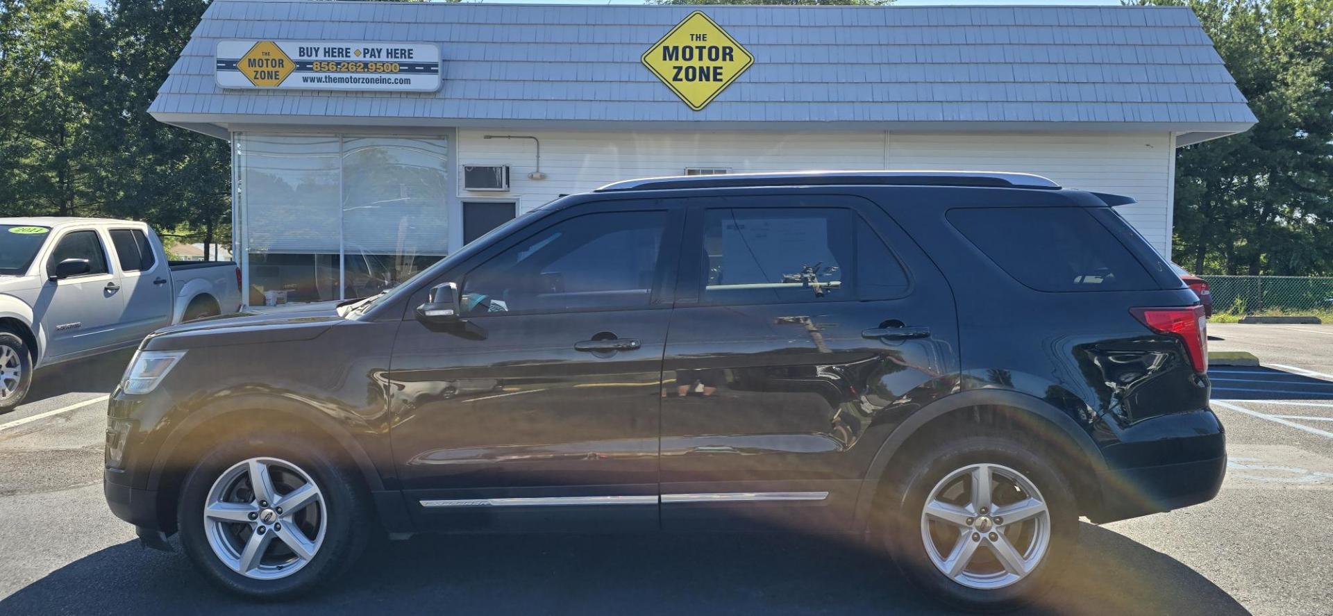 2016 Black /Black Ford Explorer XLT 4WD (1FM5K8D83GG) with an 3.5L V6 DOHC 24V engine, 6-Speed Automatic transmission, located at 1010 N White Horse Pike, Stratford, NJ, 08084, (856) 262-9500, 39.838921, -75.011497 - Photo#5