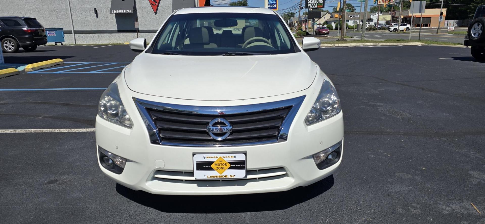 2015 Pearl White /Tan Leather Nissan Altima 3.5 SV (1N4BL3AP1FC) with an 3.5L V6 DOHC 24V engine, Continuously Variable Transmission transmission, located at 1010 N White Horse Pike, Stratford, NJ, 08084, (856) 262-9500, 39.838921, -75.011497 - Photo#6