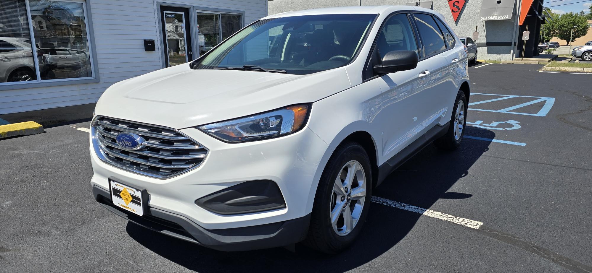 photo of 2019 Ford Edge SE AWD