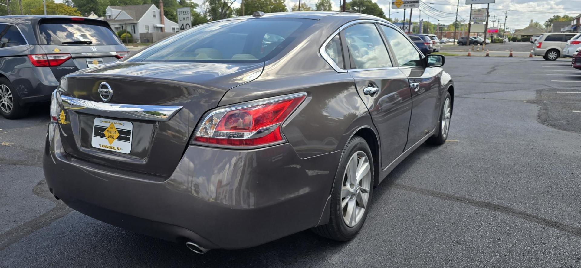 2014 Brown /Tan Nissan Altima 2.5 SL (1N4AL3AP1EC) with an 2.5L L4 DOHC 16V engine, Continuously Variable Transmission transmission, located at 1010 N White Horse Pike, Stratford, NJ, 08084, (856) 262-9500, 39.838921, -75.011497 - Photo#3