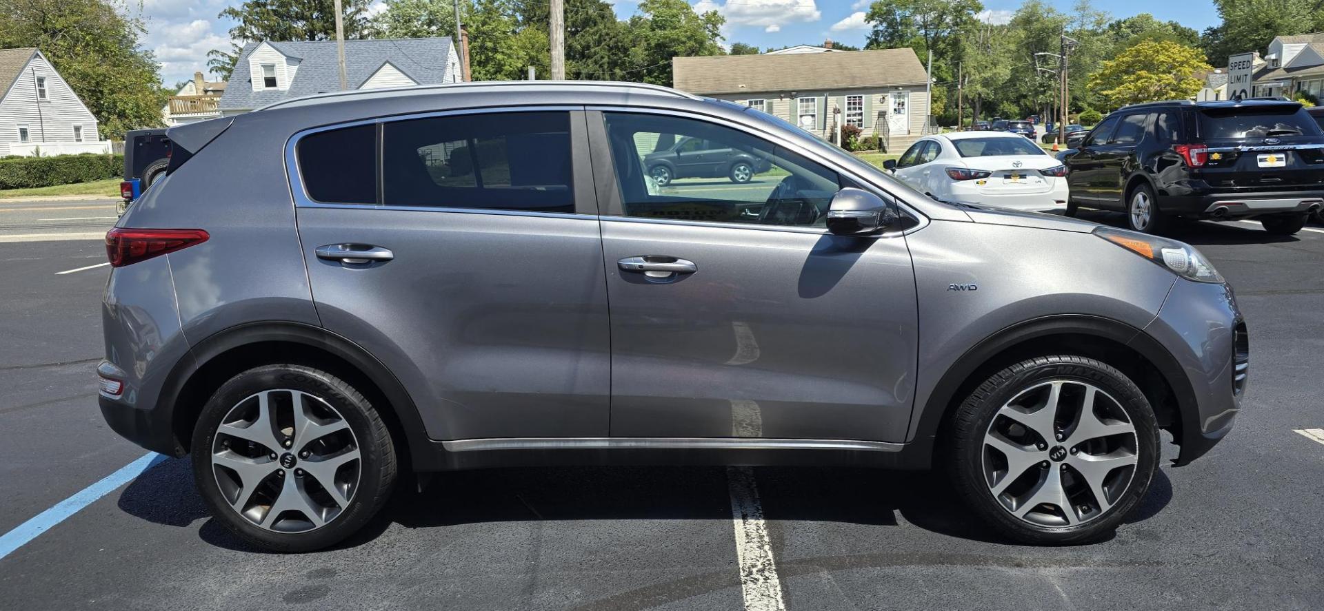 2017 Gray /Black Kia Sportage SX AWD (KNDPRCA62H7) with an 2.0L L4 DOHC 16V engine, 6A transmission, located at 1010 N White Horse Pike, Stratford, NJ, 08084, (856) 262-9500, 39.838921, -75.011497 - Photo#6
