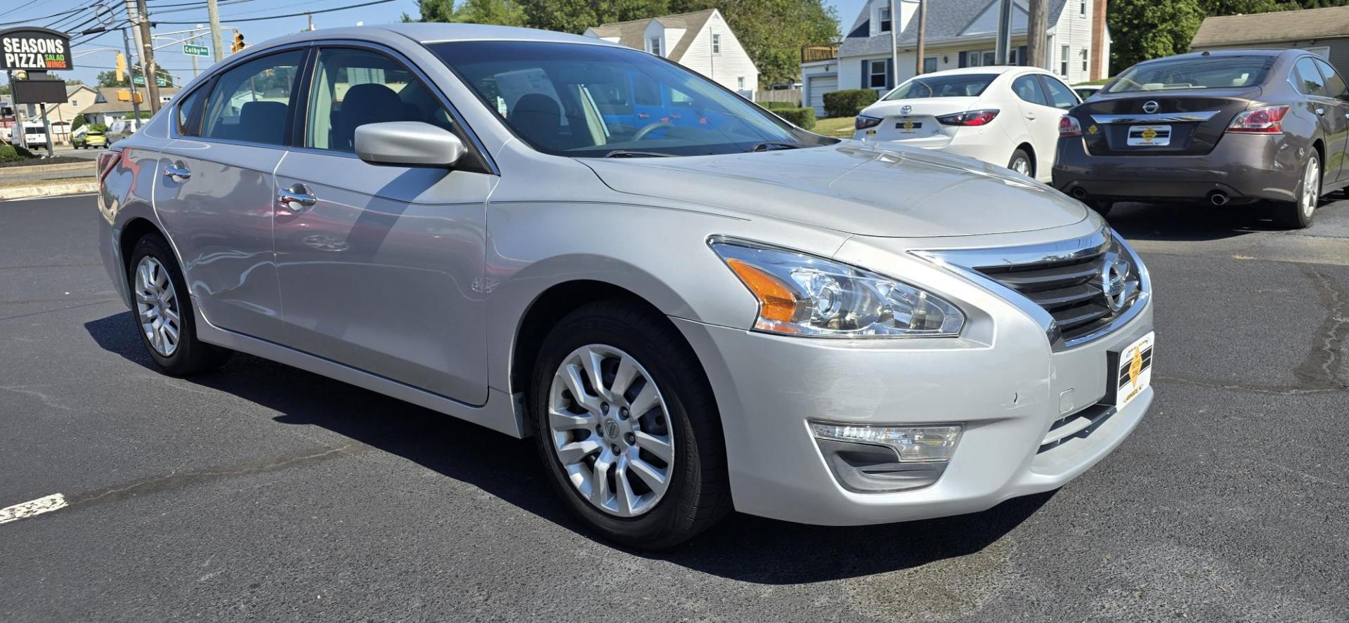 2013 Silver /Black Nissan Altima 2.5 S (1N4AL3AP4DC) with an 2.5L L4 DOHC 16V engine, CVT transmission, located at 1010 N White Horse Pike, Stratford, NJ, 08084, (856) 262-9500, 39.838921, -75.011497 - Photo#1