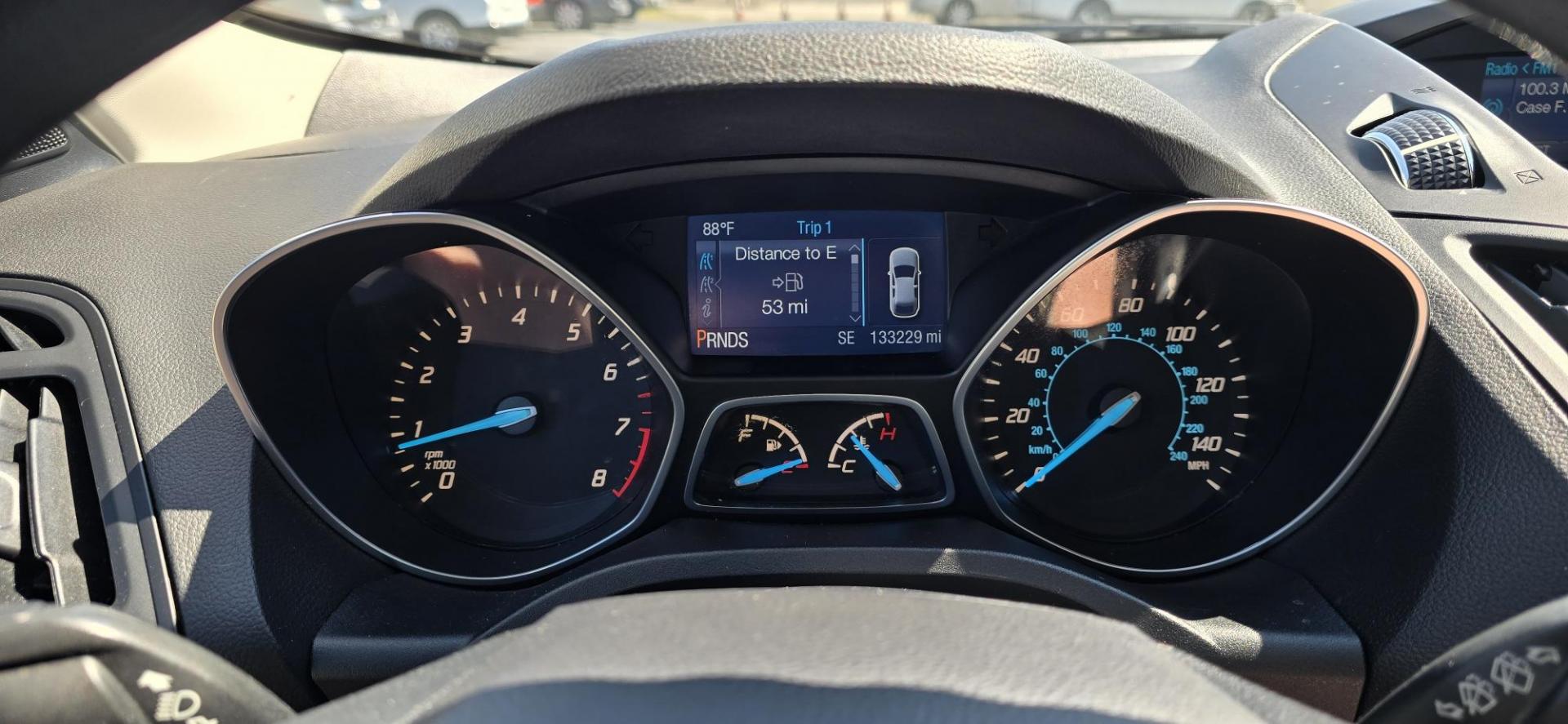 2013 Red /Tan Ford Escape SE AWD (1FMCU9GX0DU) with an 1.6L L4 DOHC 16V engine, 6-Speed Automatic transmission, located at 1010 N White Horse Pike, Stratford, NJ, 08084, (856) 262-9500, 39.838921, -75.011497 - Photo#10