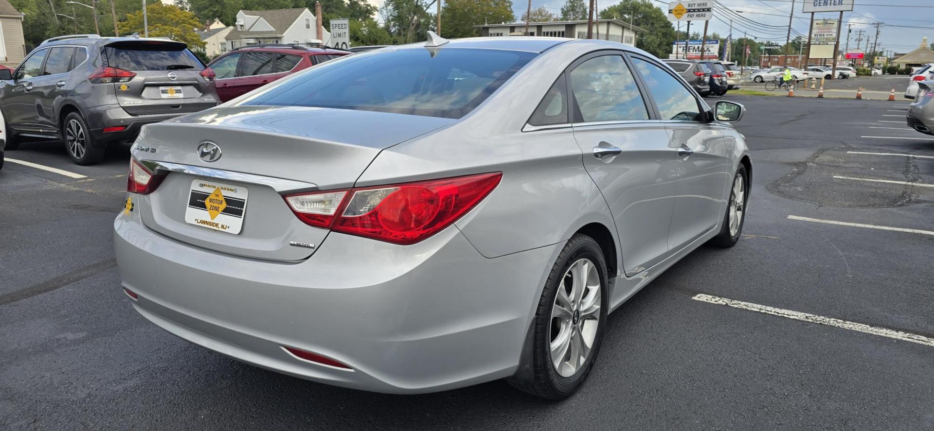 2011 Silver /Gray Hyundai Sonata Limited Auto (5NPEC4AC2BH) with an 2.4L L4 DOHC 16V engine, 5-Speed Automatic transmission, located at 1010 N White Horse Pike, Stratford, NJ, 08084, (856) 262-9500, 39.838921, -75.011497 - Photo#2