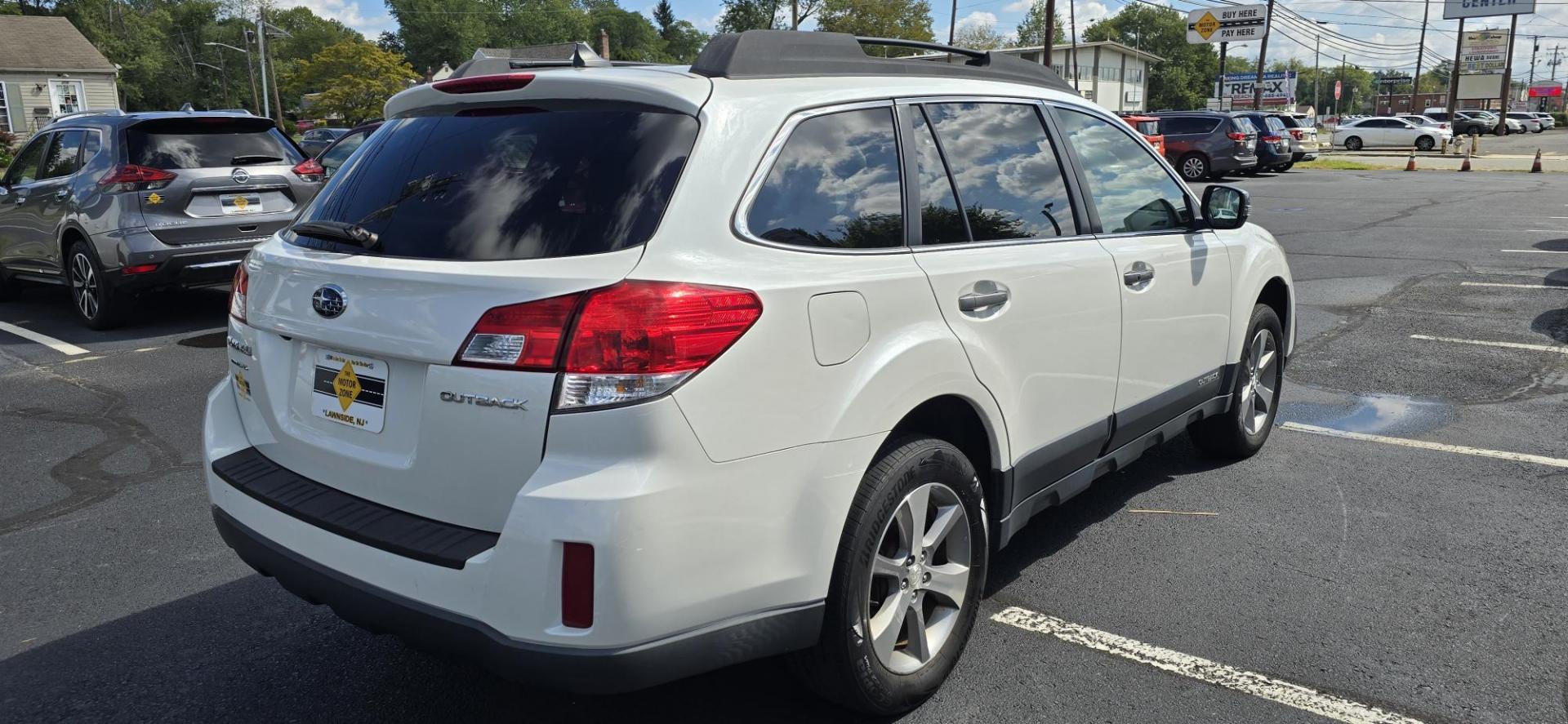 2013 White /Brown Leather Subaru Outback 2.5i Limited (4S4BRCSC3D3) with an 2.5L H4 DOHC 16V engine, AUTOMATIC CVT transmission, located at 1010 N White Horse Pike, Stratford, NJ, 08084, (856) 262-9500, 39.838921, -75.011497 - Photo#3