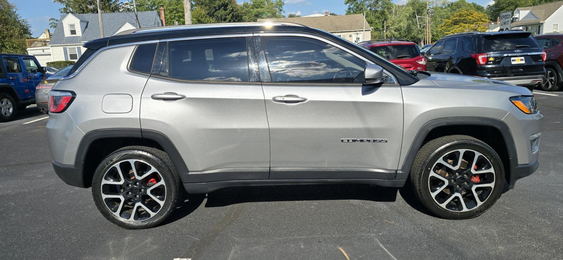 2017 Silver /BLACK LEATHER Jeep Compass Limited 4WD (3C4NJDCB8HT) with an 2.4L L4 DOHC 16V engine, CVT transmission, located at 1010 N White Horse Pike, Stratford, NJ, 08084, (856) 262-9500, 39.838921, -75.011497 - Photo#4