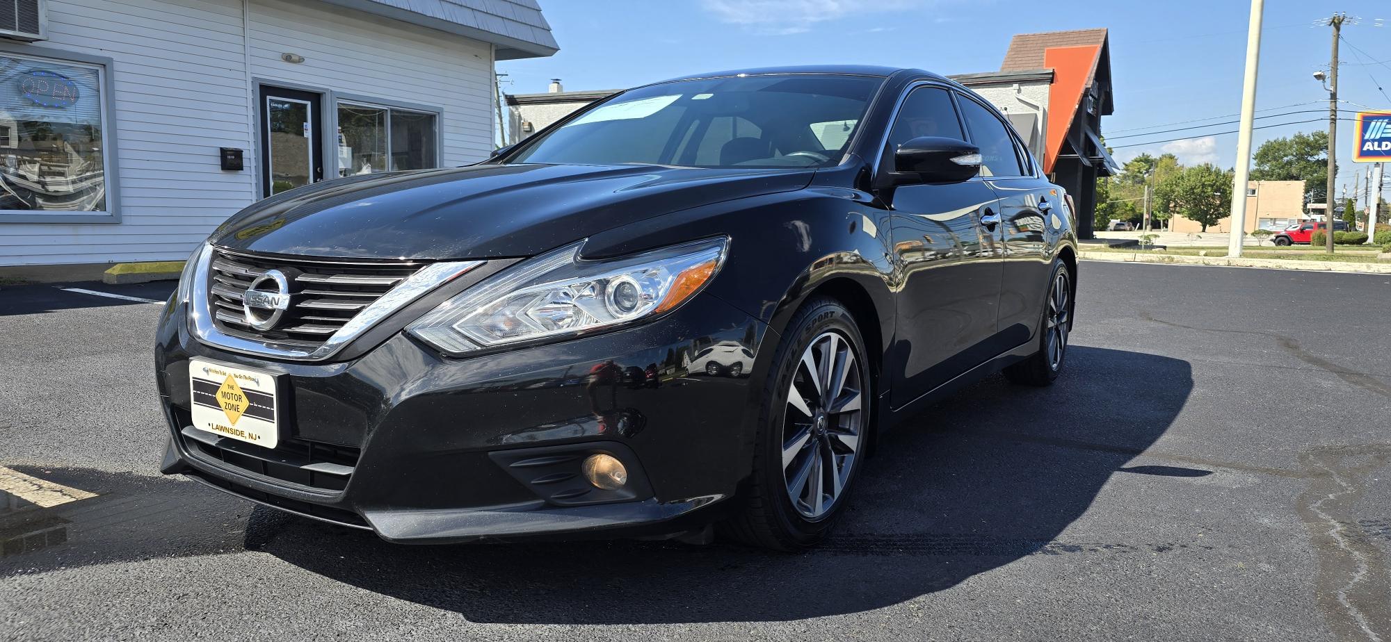 photo of 2016 Nissan Altima 2.5 SV