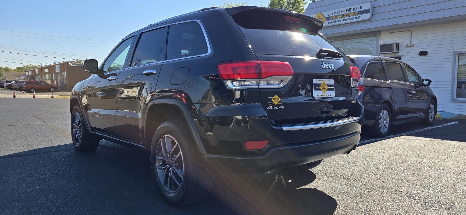 2019 Black /Tan Leather Jeep Grand Cherokee Limited 4WD (1C4RJFBG0KC) with an 3.6L V6 DOHC 24V engine, 8A transmission, located at 1010 N White Horse Pike, Stratford, NJ, 08084, (856) 262-9500, 39.838921, -75.011497 - Photo#2