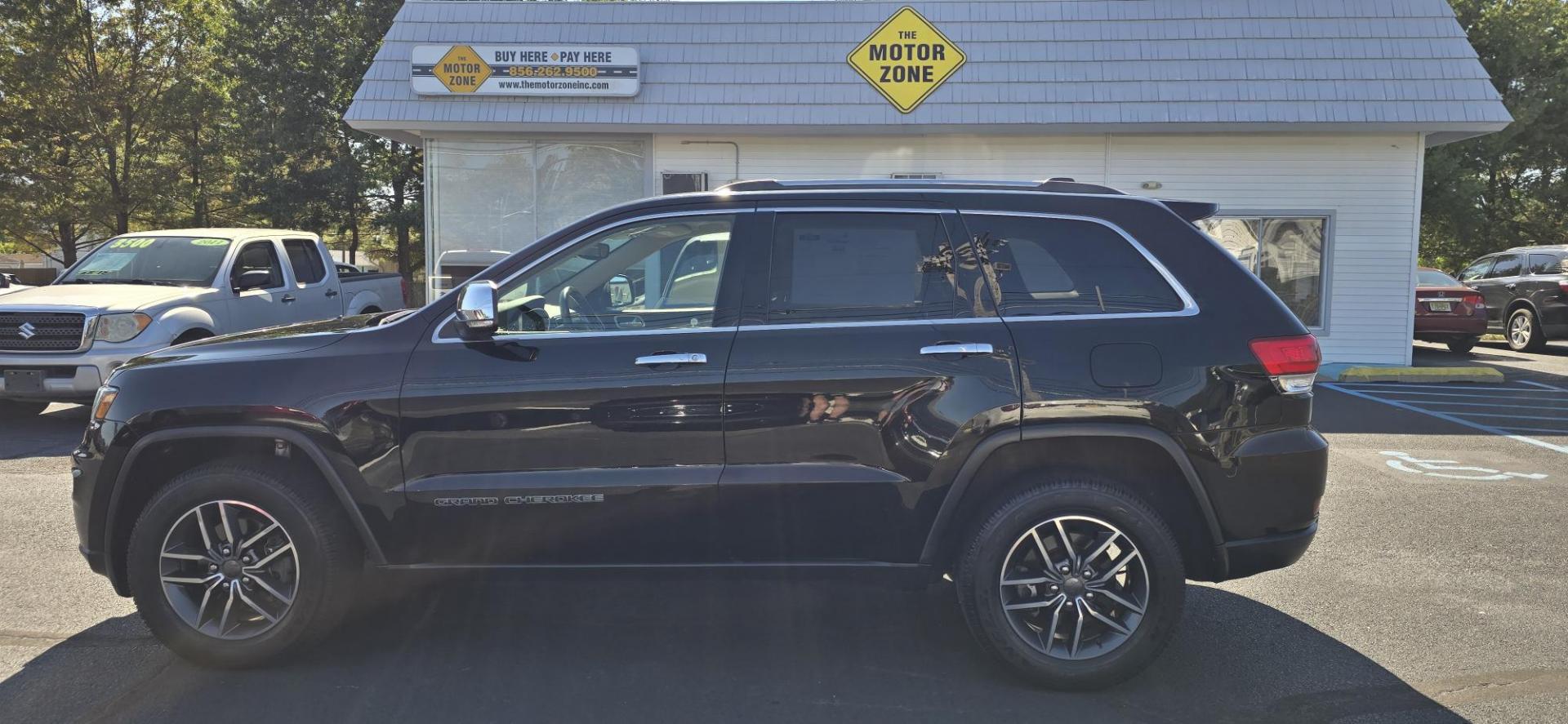 2019 Black /Tan Leather Jeep Grand Cherokee Limited 4WD (1C4RJFBG0KC) with an 3.6L V6 DOHC 24V engine, 8A transmission, located at 1010 N White Horse Pike, Stratford, NJ, 08084, (856) 262-9500, 39.838921, -75.011497 - Photo#5