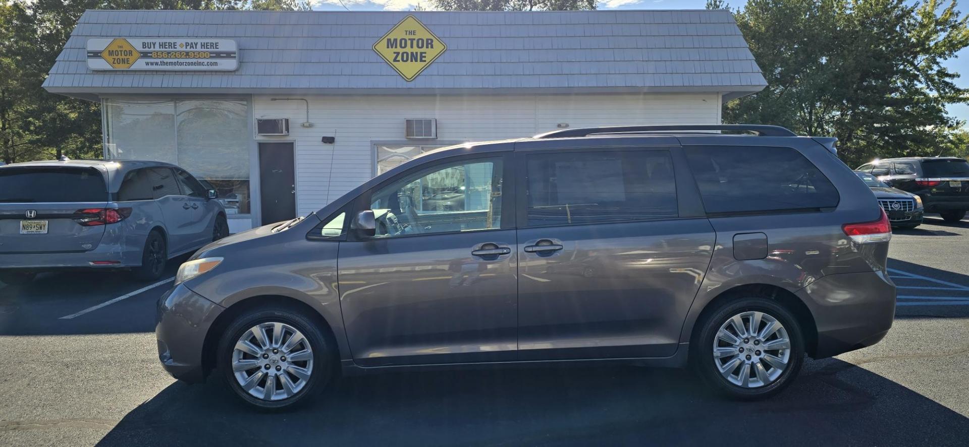 2013 Gray /Silver Toyota Sienna XLE AWD 7-Passenger V6 (5TDDK3DC8DS) with an 3.5L V6 EFI DOHC 24V engine, 5-Speed Automatic transmission, located at 1010 N White Horse Pike, Stratford, NJ, 08084, (856) 262-9500, 39.838921, -75.011497 - Photo#6