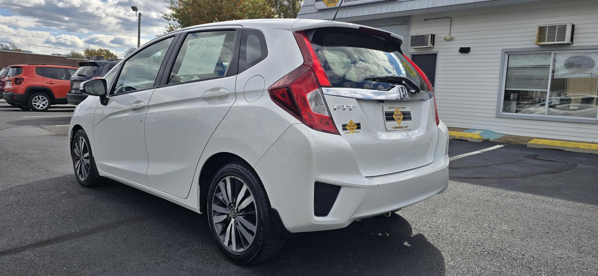 2016 White /BLACK Honda Fit EX CVT (JHMGK5H70GX) with an 1.5L L4 SOHC 16V engine, CVT transmission, located at 1010 N White Horse Pike, Stratford, NJ, 08084, (856) 262-9500, 39.838921, -75.011497 - Photo#2