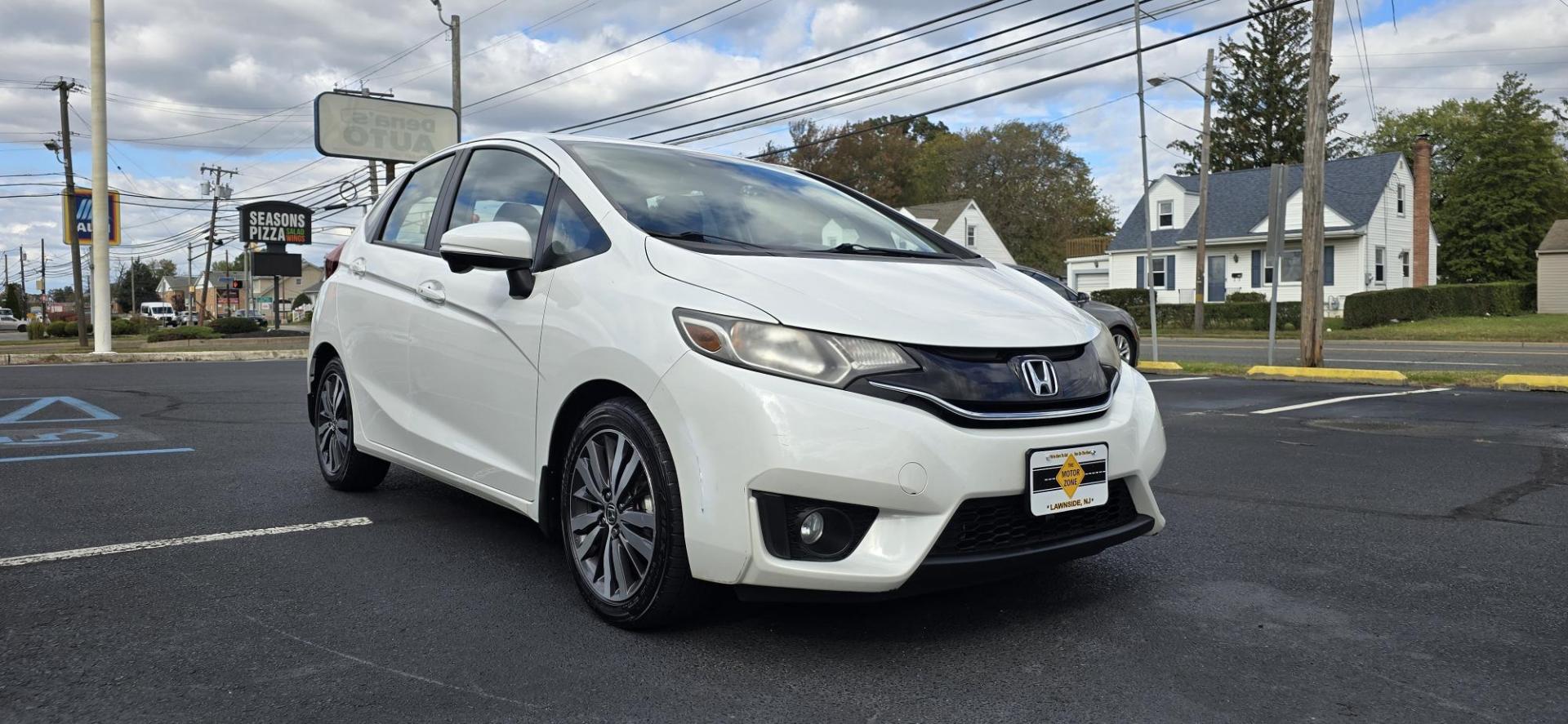 2016 White /BLACK Honda Fit EX CVT (JHMGK5H70GX) with an 1.5L L4 SOHC 16V engine, CVT transmission, located at 1010 N White Horse Pike, Stratford, NJ, 08084, (856) 262-9500, 39.838921, -75.011497 - Photo#1