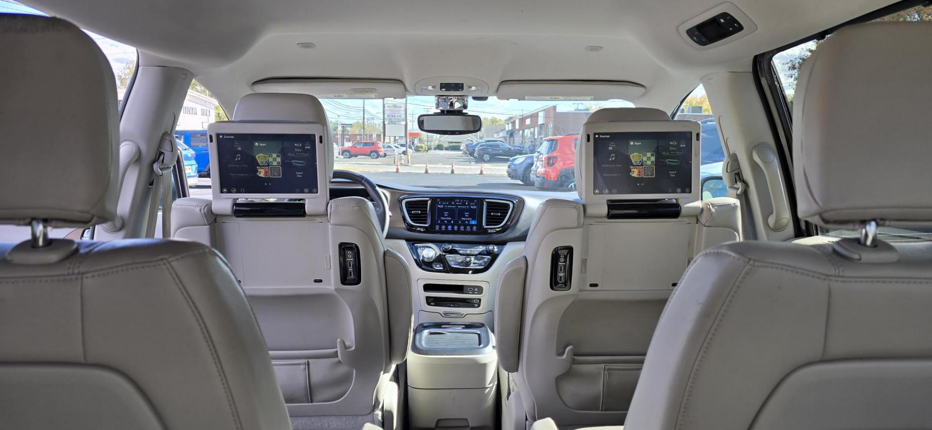 2017 Gray /Cream Chrysler Pacifica Touring-L Plus (2C4RC1EG7HR) with an 3.6L V6 DOHC 24V engine, 9A transmission, located at 1010 N White Horse Pike, Stratford, NJ, 08084, (856) 262-9500, 39.838921, -75.011497 - Photo#10