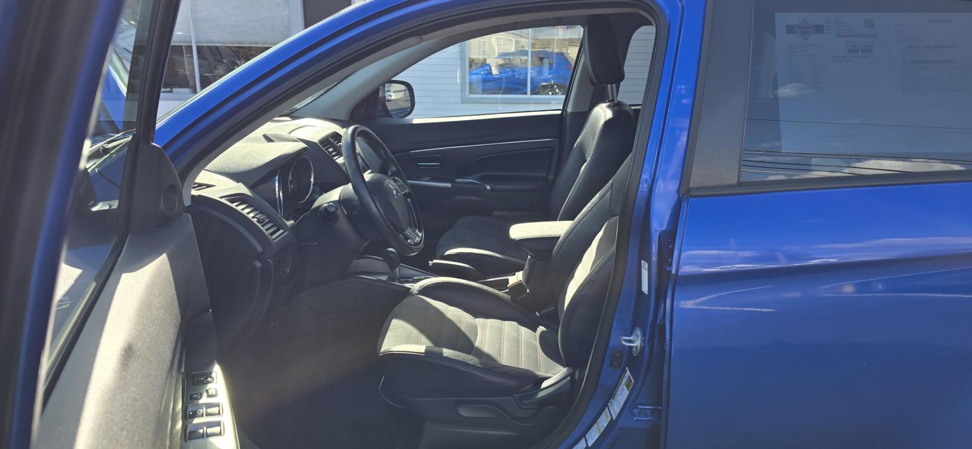 2018 Blue /BLACK Mitsubishi Outlander Sport 2.4 SE 4WD CVT (JA4AR3AW6JU) with an 2.4L L4 DOHC 16V engine, CVT transmission, located at 1010 N White Horse Pike, Stratford, NJ, 08084, (856) 262-9500, 39.838921, -75.011497 - Photo#10