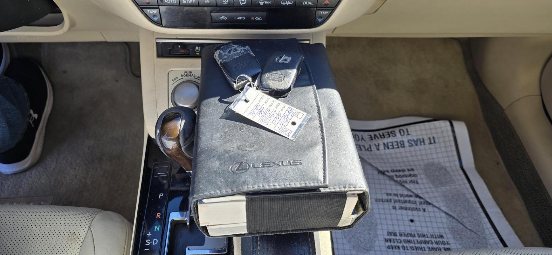 2013 STARFIRE PEARL /Tan Lexus ES 350 Sedan (JTHBK1GG7D2) with an 3.5L V6 DOHC 24V engine, 6-Speed Automatic transmission, located at 1010 N White Horse Pike, Stratford, NJ, 08084, (856) 262-9500, 39.838921, -75.011497 - Photo#9