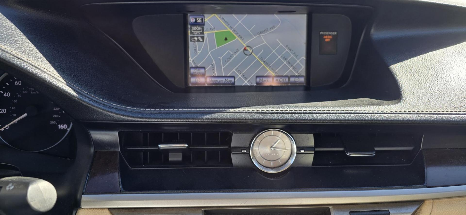 2013 STARFIRE PEARL /Tan Lexus ES 350 Sedan (JTHBK1GG7D2) with an 3.5L V6 DOHC 24V engine, 6-Speed Automatic transmission, located at 1010 N White Horse Pike, Stratford, NJ, 08084, (856) 262-9500, 39.838921, -75.011497 - Photo#10