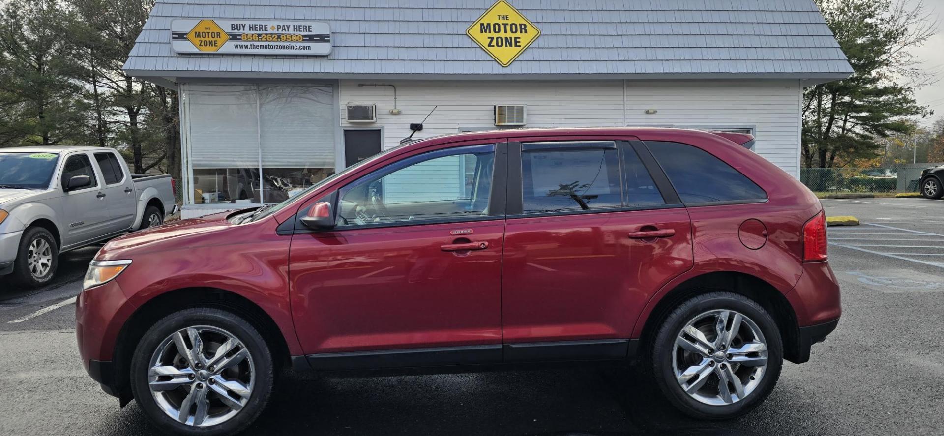 2013 Red /Black Leather Ford Edge SEL FWD (2FMDK3JC3DB) with an 3.5L V6 DOHC 24V engine, 6-Speed Automatic transmission, located at 1010 N White Horse Pike, Stratford, NJ, 08084, (856) 262-9500, 39.838921, -75.011497 - Photo#5