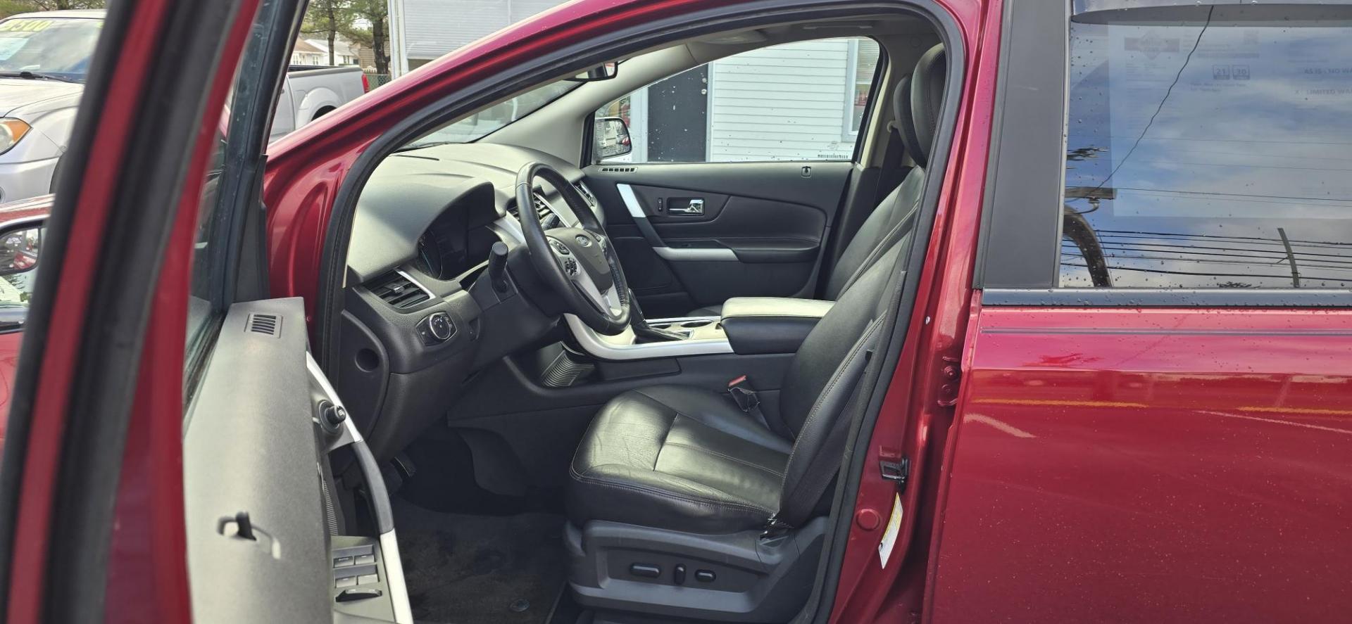 2013 Red /Black Leather Ford Edge SEL FWD (2FMDK3JC3DB) with an 3.5L V6 DOHC 24V engine, 6-Speed Automatic transmission, located at 1010 N White Horse Pike, Stratford, NJ, 08084, (856) 262-9500, 39.838921, -75.011497 - Photo#9