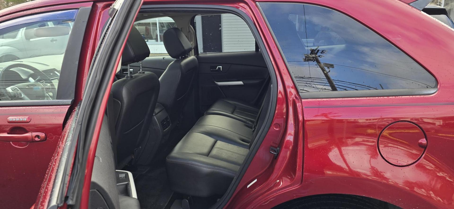 2013 Red /Black Leather Ford Edge SEL FWD (2FMDK3JC3DB) with an 3.5L V6 DOHC 24V engine, 6-Speed Automatic transmission, located at 1010 N White Horse Pike, Stratford, NJ, 08084, (856) 262-9500, 39.838921, -75.011497 - Photo#10