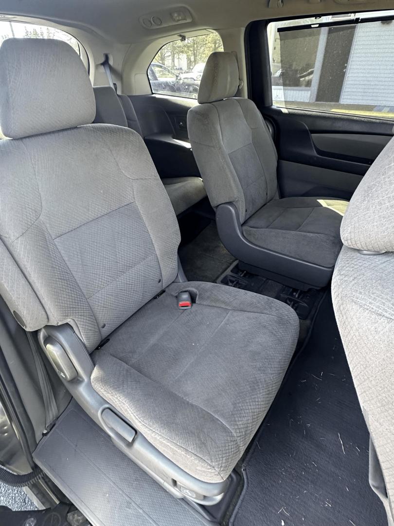 2016 Grey /Grey Honda Odyssey SE (5FNRL5H3XGB) with an 3.5L V6 SOHC 24V engine, 6A transmission, located at 1010 N White Horse Pike, Stratford, NJ, 08084, (856) 262-9500, 39.838921, -75.011497 - Photo#9